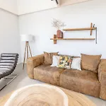 Ocean 9 - Sunset Beachfront Residency