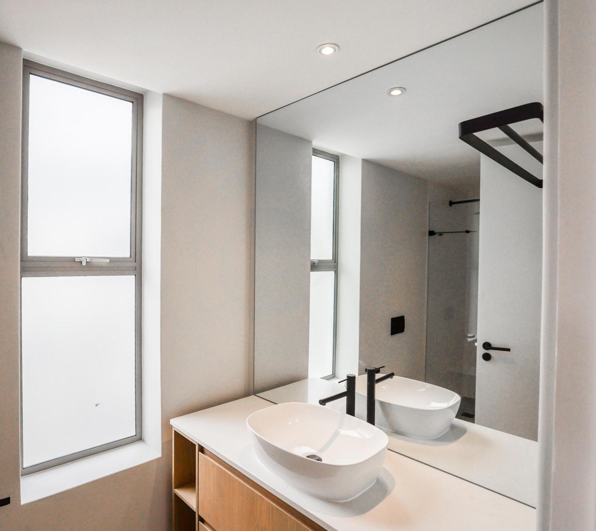 Aparthotel Ocean 9 - Sunset Beachfront Residency