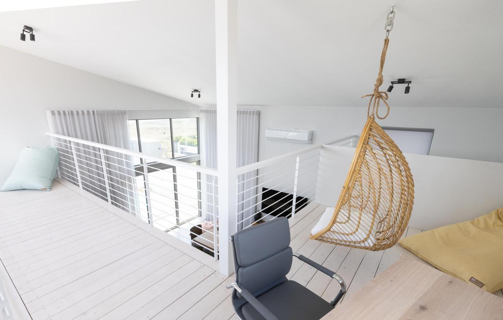 Ocean 9 - Sunset Beachfront Residency Aparthotel